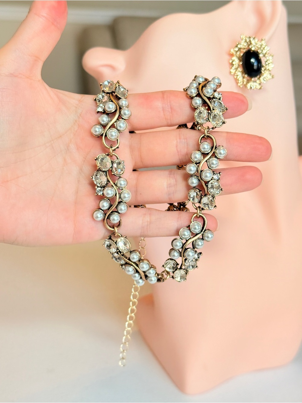 Elegant Gold Pearl and Crystal Statement Necklace - Picture 8 of 12
